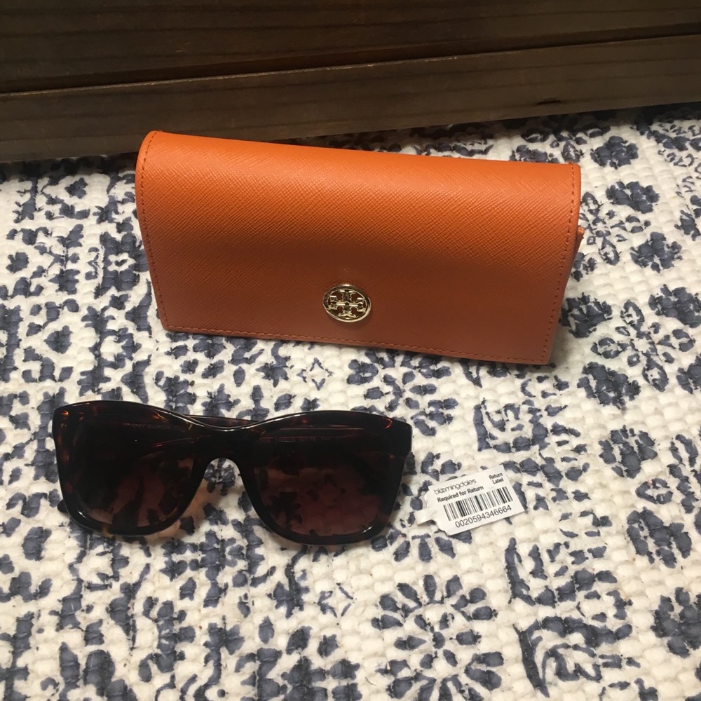 NEW TORY BURCH Women's Square Sunglasses - Picture 7 of 8